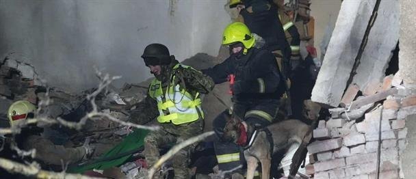 Zelenski acusa a Rusia de socavar las negociaciones con su último ataque a Ucrania