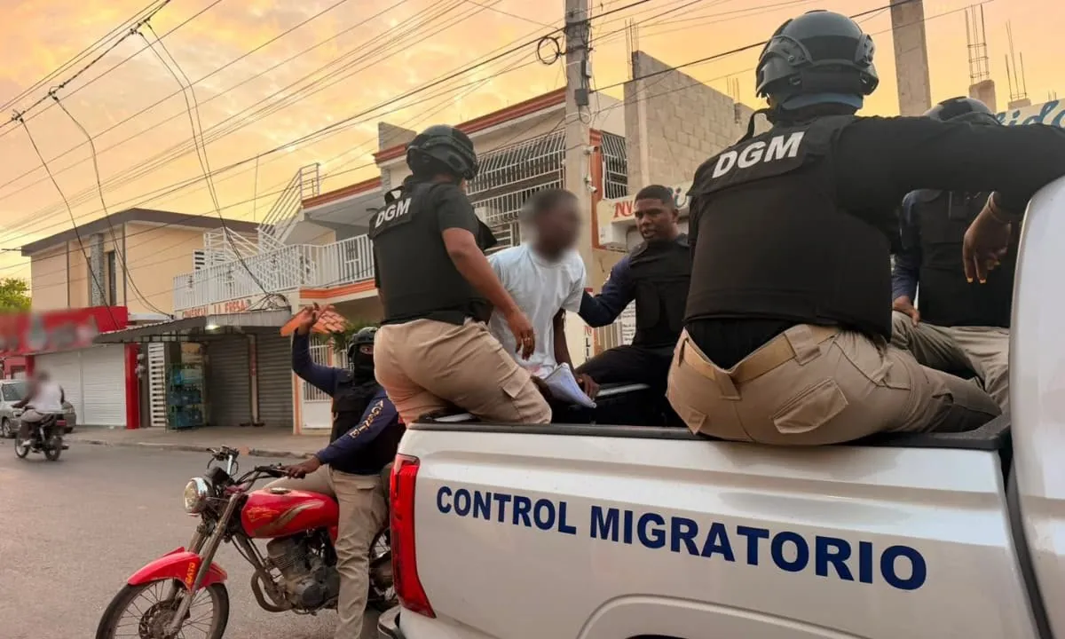 Deportan 1,177 extranjeros en condición migratoria irregular