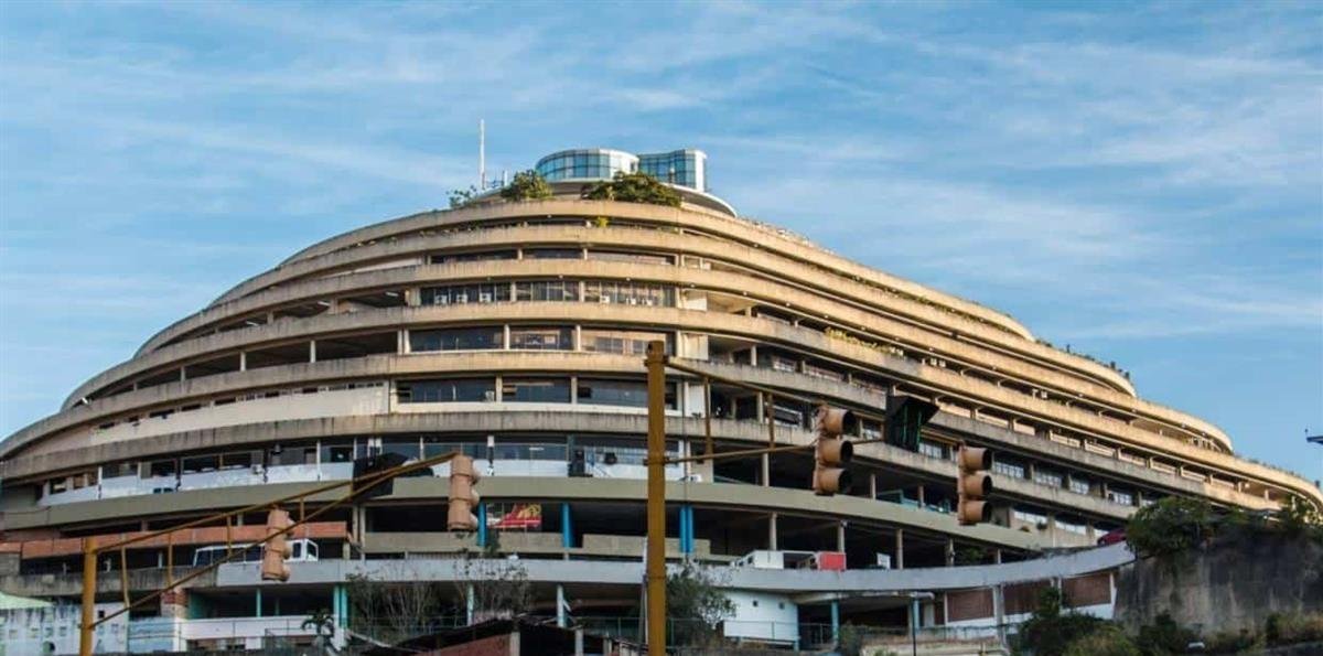 Comienza remodelación de cárcel Helicoide, tras orden de cierre en Venezuela