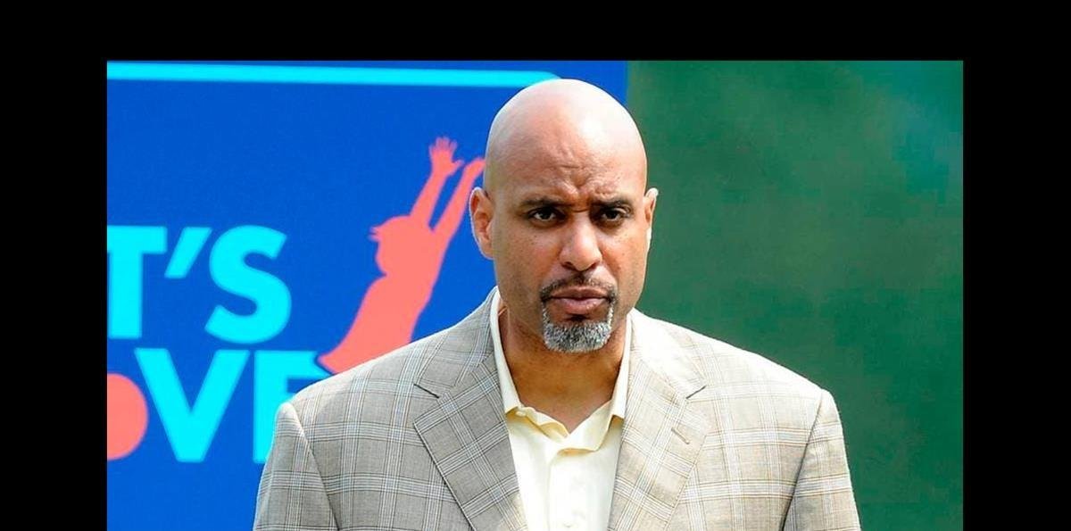 Tony Clark renuncia como director ejecutivo de la MLBPA en medio de investigaciones