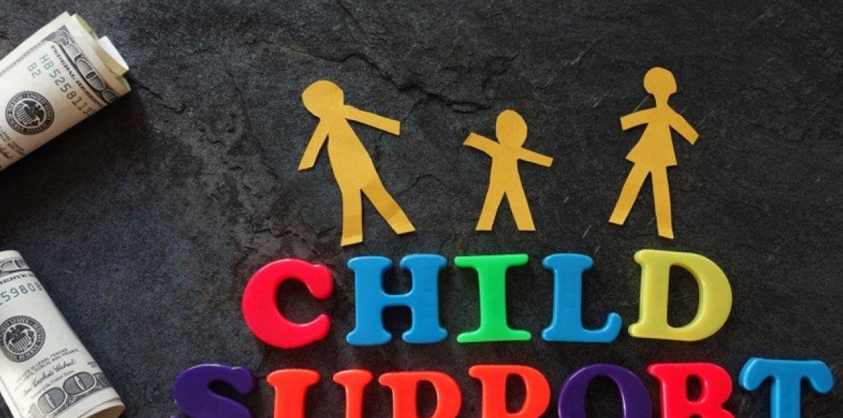 Prohibirán viajar internacionalmente a padres deban manutención infantil