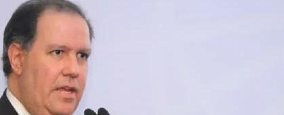 Felipe Vicini se querella contra Rolando Espinal por difamación e injuria en plataformas digitales