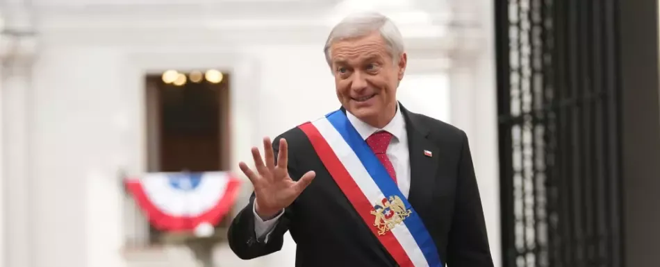 Kast mira hacia la inmigración de los indocumentados