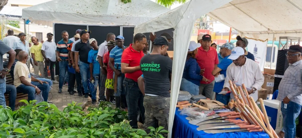 UTEPDA participa en el 3er Festival de la Frontera 2026 con entrega de insumos a productores agrícolas en Elías Piña
