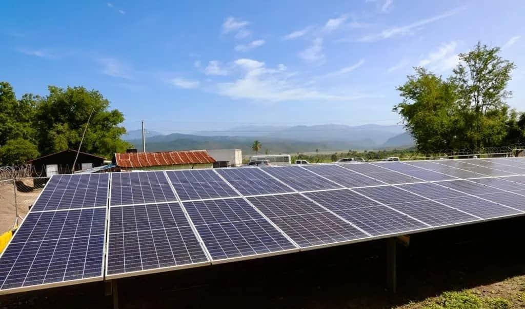 Cuba instalará 5,000 pequeños sistemas fotovoltaicos en plena crisis energética