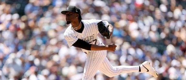 Los Yankees adquieren a Ángel Chivilli desde los Rockies, a cambio de un prospecto