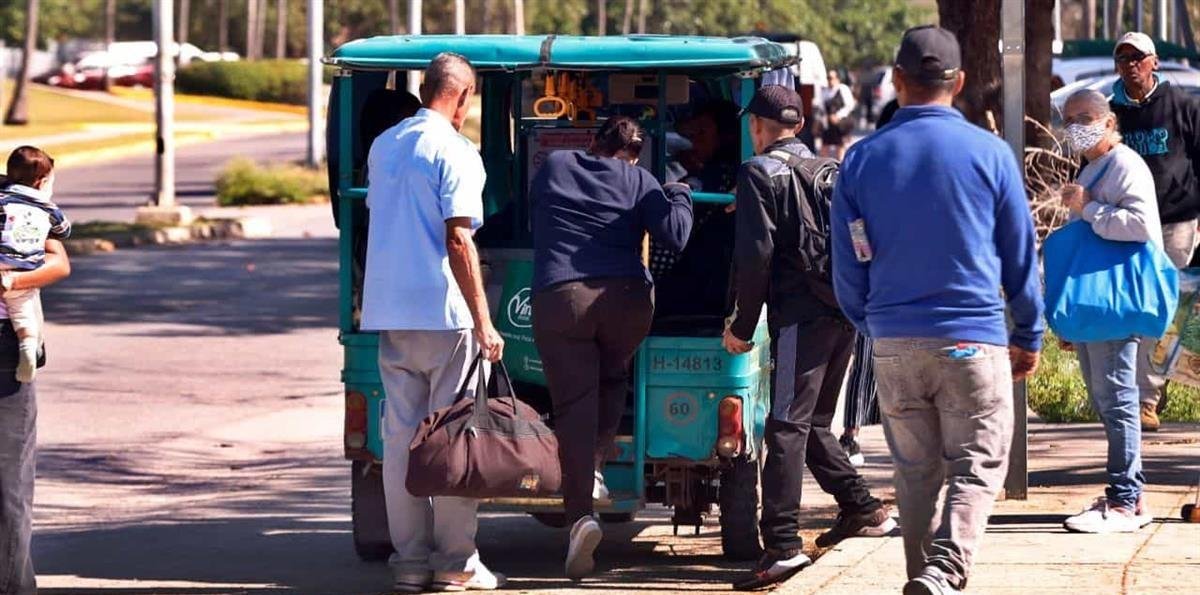 Sin petróleo, sin vuelos y con un peso en mínimos: Cuba cruje bajo la presión EE.UU.