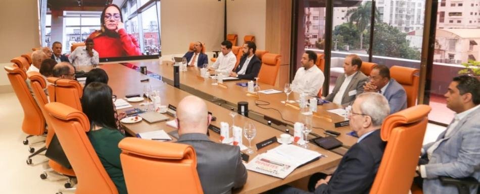 Comisión Consultiva sugiere la construcción de un nuevo estadio de béisbol