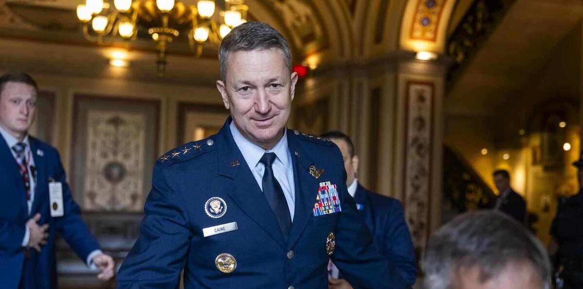 EE. UU. investiga el derribo de sus tres cazas por "fuego amigo" de Kuwait