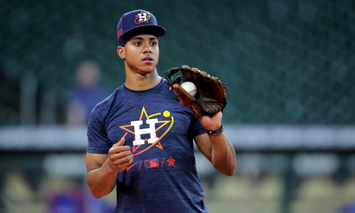 La participación de Jeremy Peña en el Clásico depende de resonancia