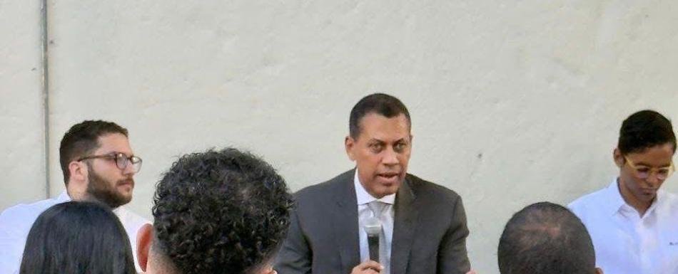 Guido Gómez Mazara: En el país “tenemos crisis de ideas”