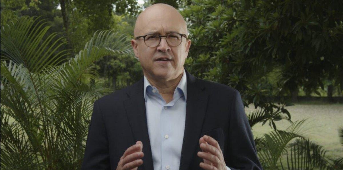 Foro constitucional en el exterior: ¿Cómo se defienden los derechos de dominicanos fuera de la patria?