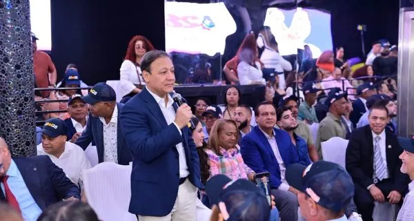 NY: Abel Martínez juramenta equipo político de cara al 2028