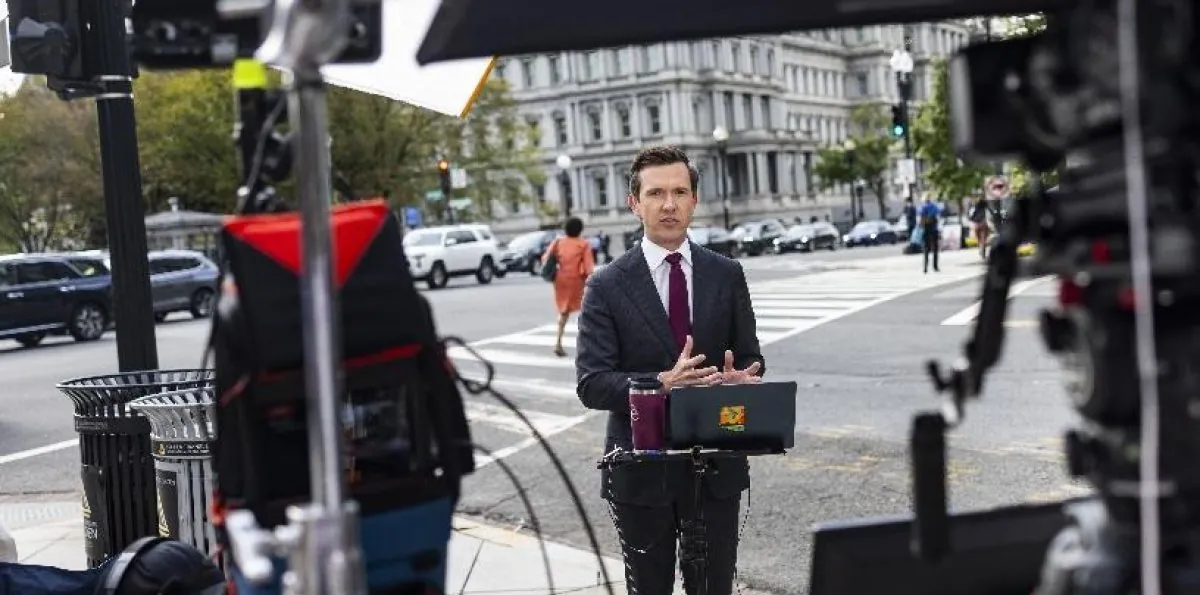Principales cadenas TV suspenden cobertura de los actos de Trump