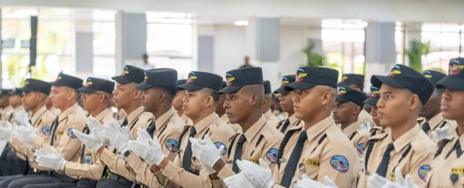 Se graduaron 199 nuevos agentes del CESMET