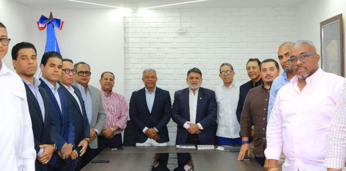 Tratan de fortalecer el comercio con Haití y comunidades