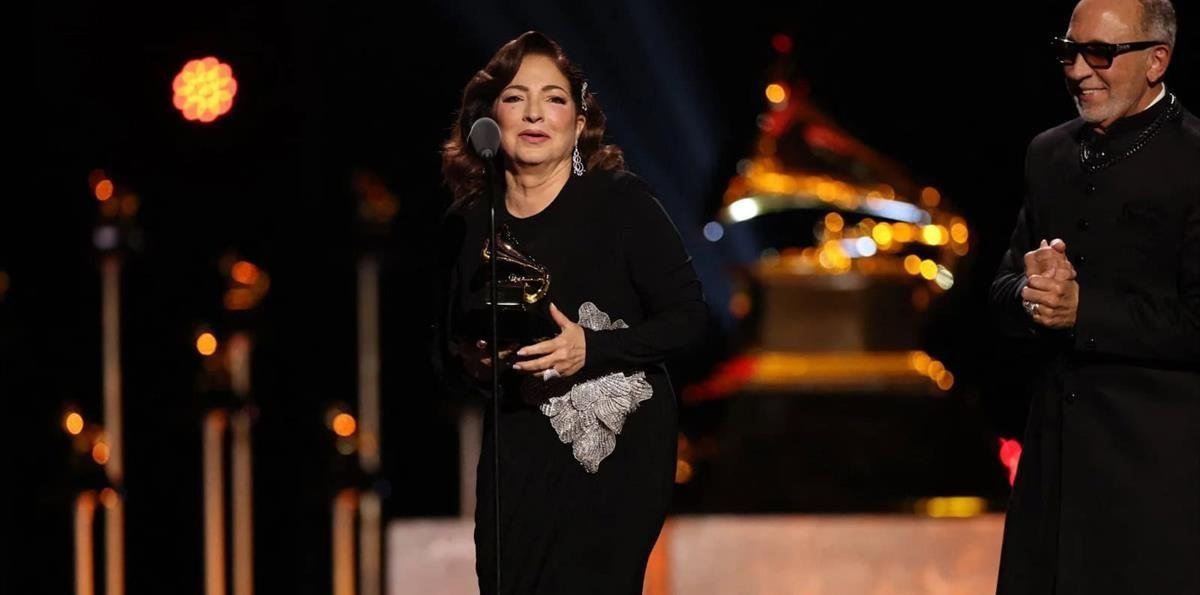 Gloria Estefan, Ca7riel & Paco Amoroso y Lafourcade, los primeros latinos en ganar el Grammy 2026