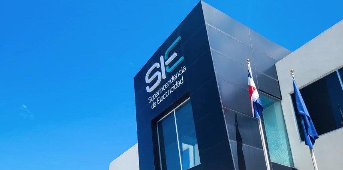 Energías renovables en RD: el nuevo reglamento que simplifica el acceso a la generación solar