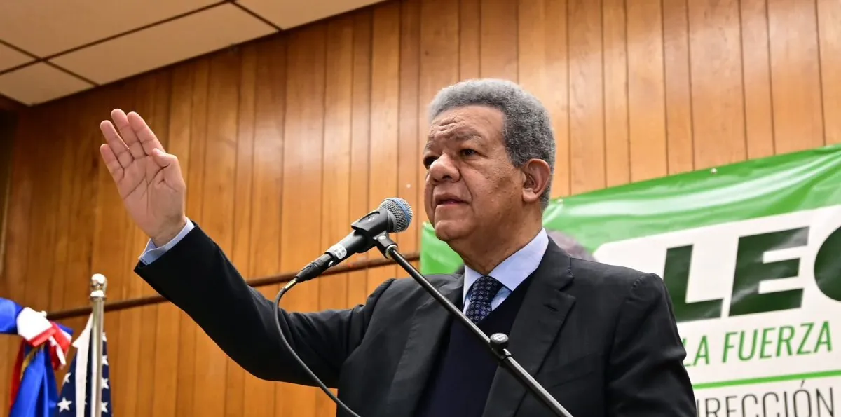 Leonel Fernández propone registrar gratis y de forma automática a hijos de dominicanos nacidos en el exterior