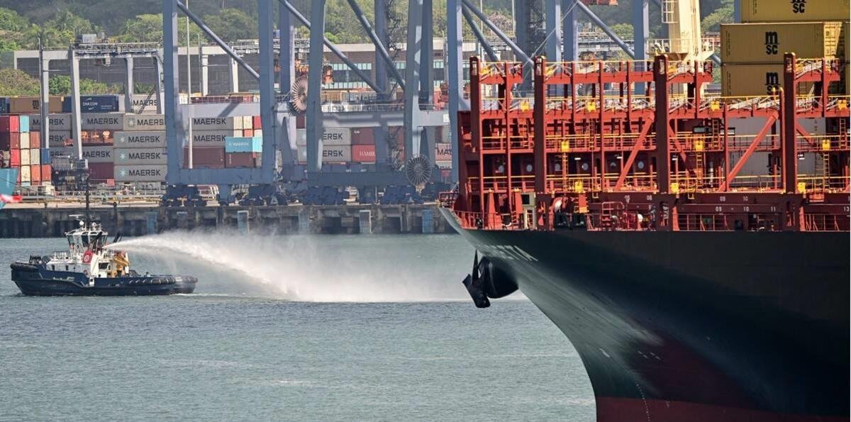 Crece conflicto por puertos del canal de Panamá: Hutchison amenaza a Maersk
