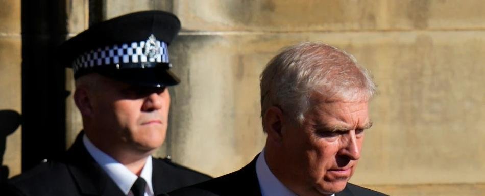 La familia real británica enfrenta su peor crisis en generaciones