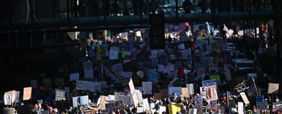 Jueza de EEUU rechaza solicitud de Minesota de suspender redadas de inmigración