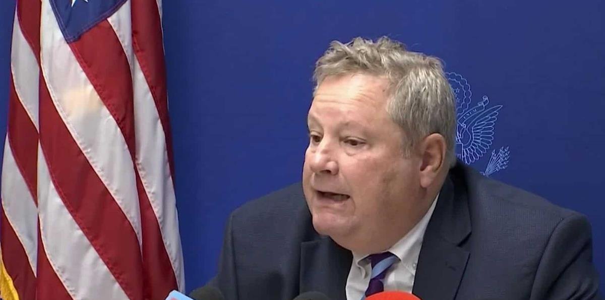 EE. UU. denuncia que agentes cubanos "acosaron" a su encargado de negocios en La Habana