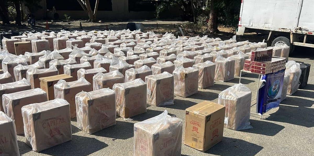 Ocupan 1.6 millones de cigarrillos clandestinos y detienen cuatro personas en Santiago