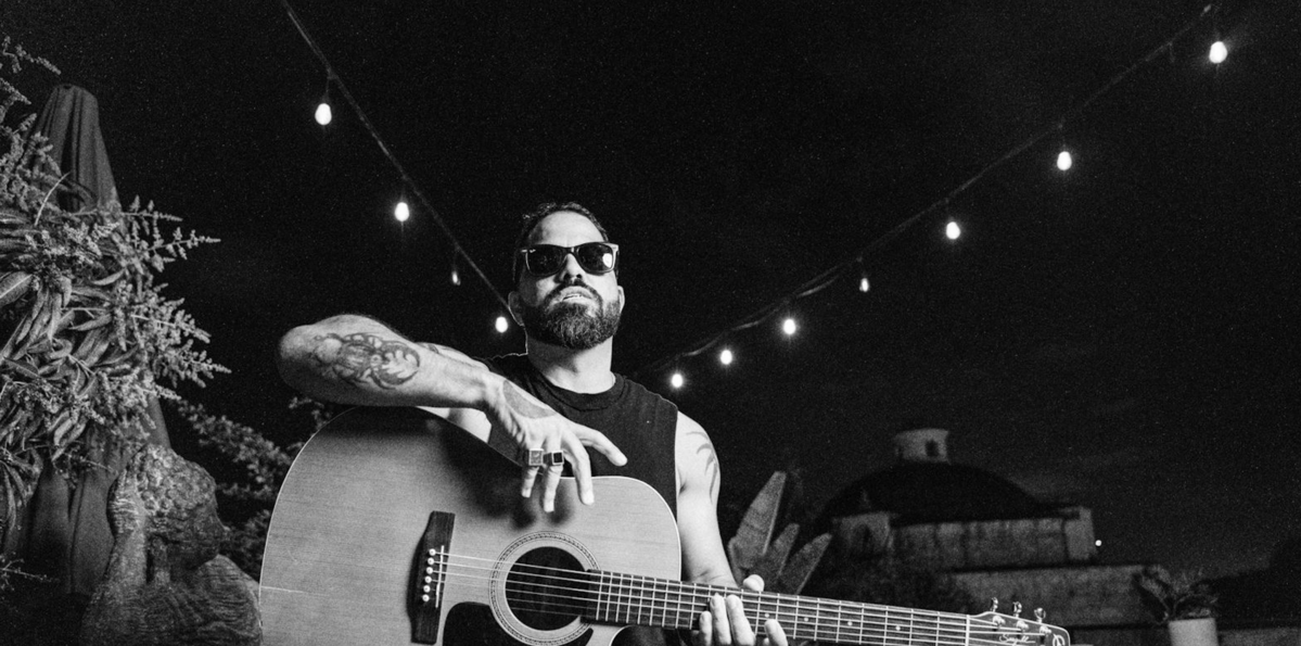 Pablo Cavallo estrena "La llama", su nuevo sencillo musical