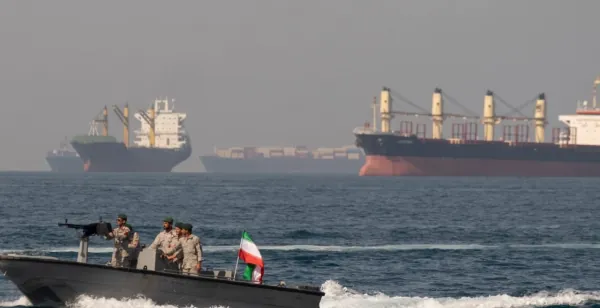 Irán condiciona reapertura de Ormuz a EU cumpla exigencias