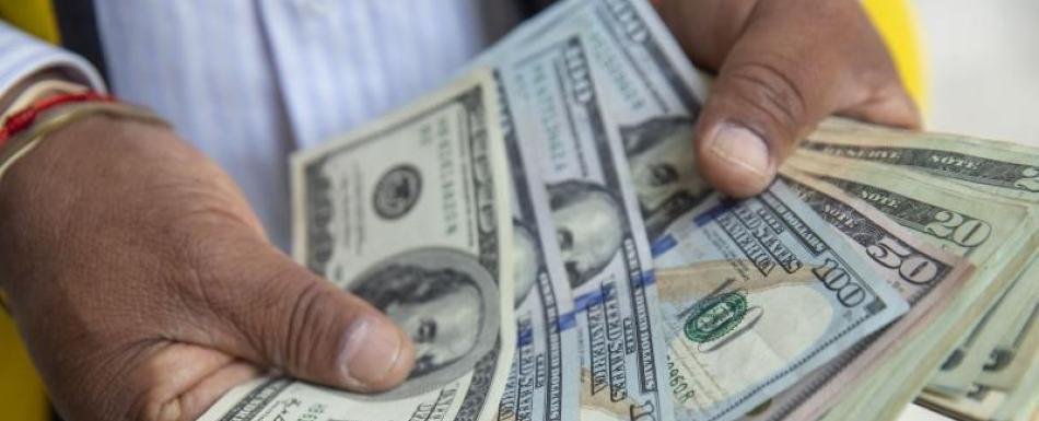 Banco Central indica que pese al alza del oro, el dólar es el principal activo de reservas