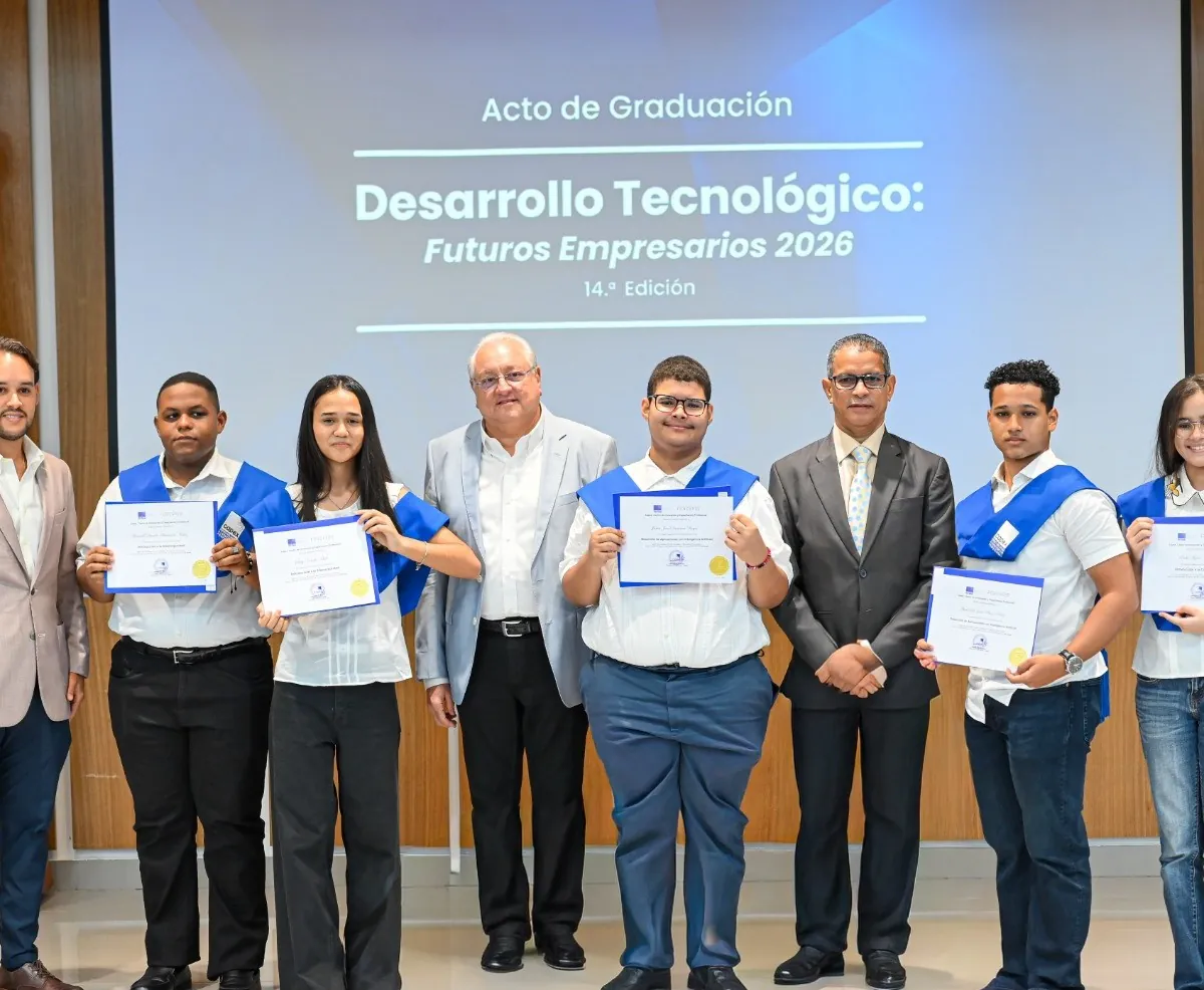 Capex gradúa a 160 jóvenes en su 14.ª promoción de Desarrollo Tecnológico formada en Inteligencia Artificial y Ciberseguridad
