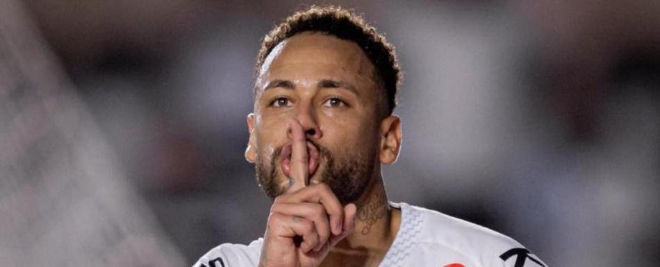 Neymar marca dos goles en la victoria de Santos 2-1 frente a Vasco de Gama