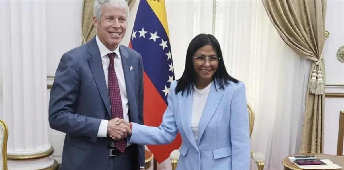 Caracas y Washington sellan acuerdo energético a largo plazo en histórica visita de EE. UU.