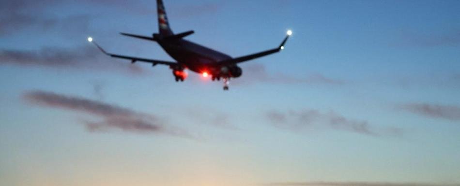 Más de 1,500 vuelos cancelados por conflicto en Oriente Medio