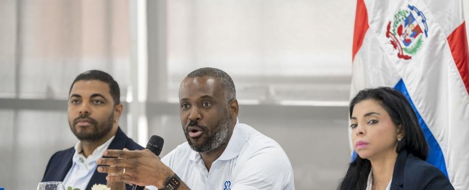 Procuraduría anuncia que fiscales usarán cámaras durante allanamientos