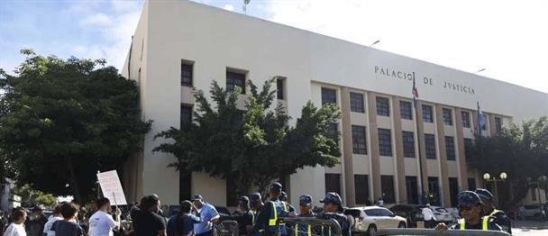 Juez da 10 días al Ministerio Público para notificar acusación a los querellantes en caso Jet Set