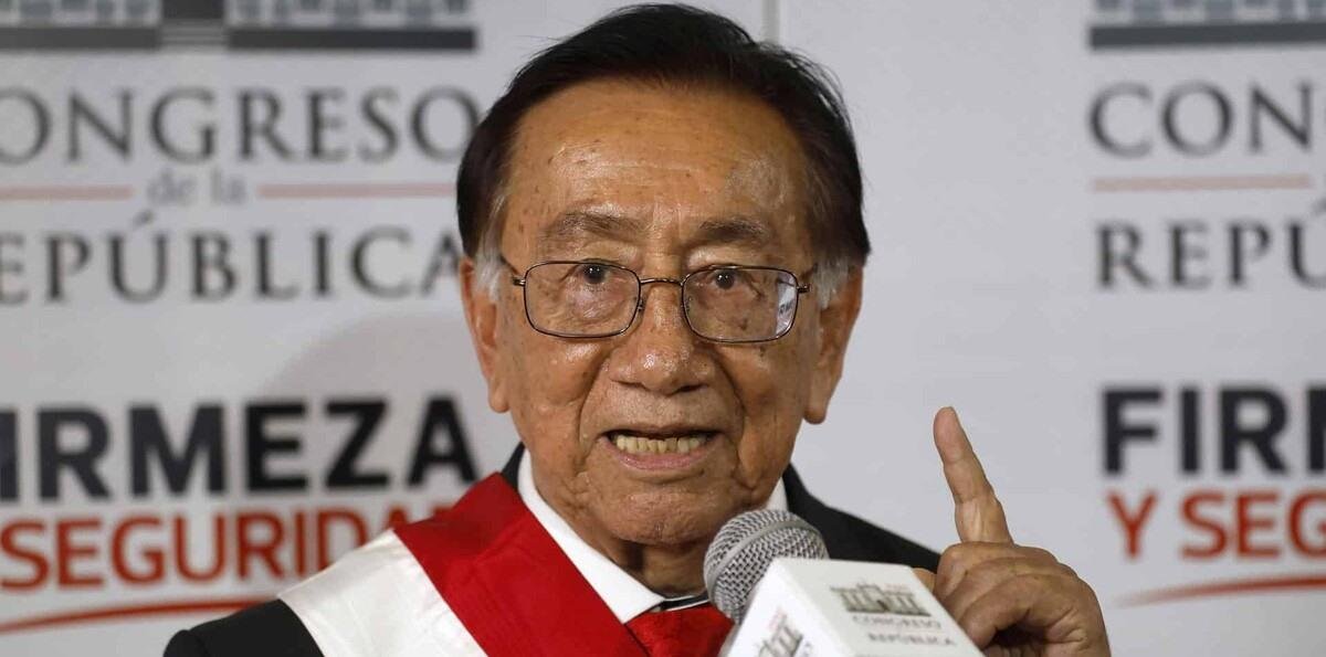 Presidente interino peruano Balcázar criticado por declaraciones sobre menores