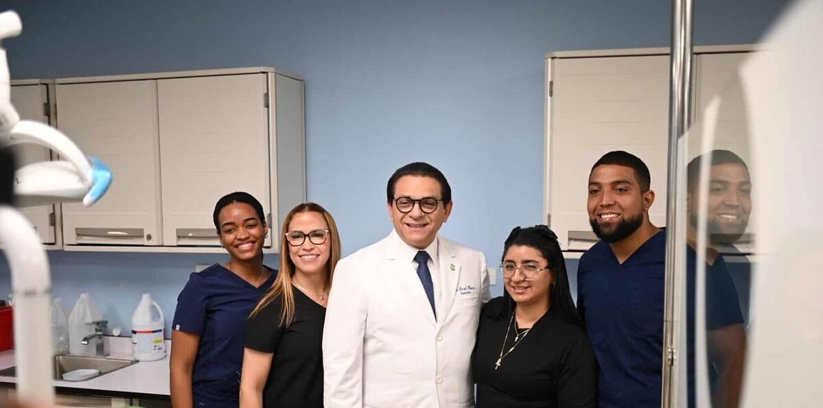 Daniel Rivera encabeza segunda entrega de programa "Sonrisa Santiaguera"