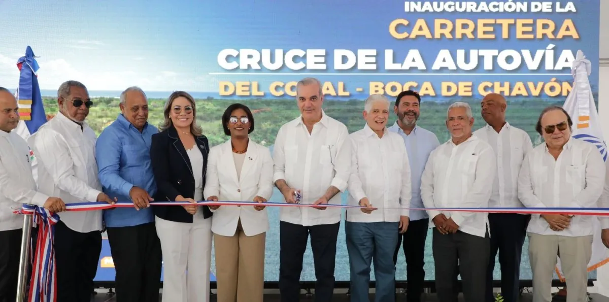 Presidente Abinader inaugura la carretera de Boca de Chavón