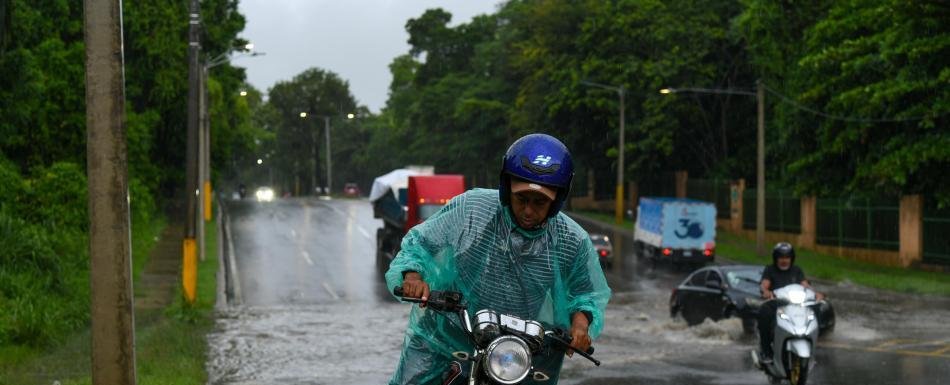 Se espera que este jueves, víspera de la Independencia, disminuyan las lluvias pero hay alertas