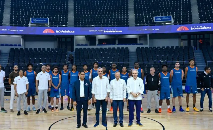 Presidente Abinader inaugura la renovada Arena Banreservas