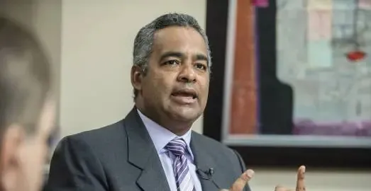 Ministro Energía llama ahorrar electricidad ante ola de calor
