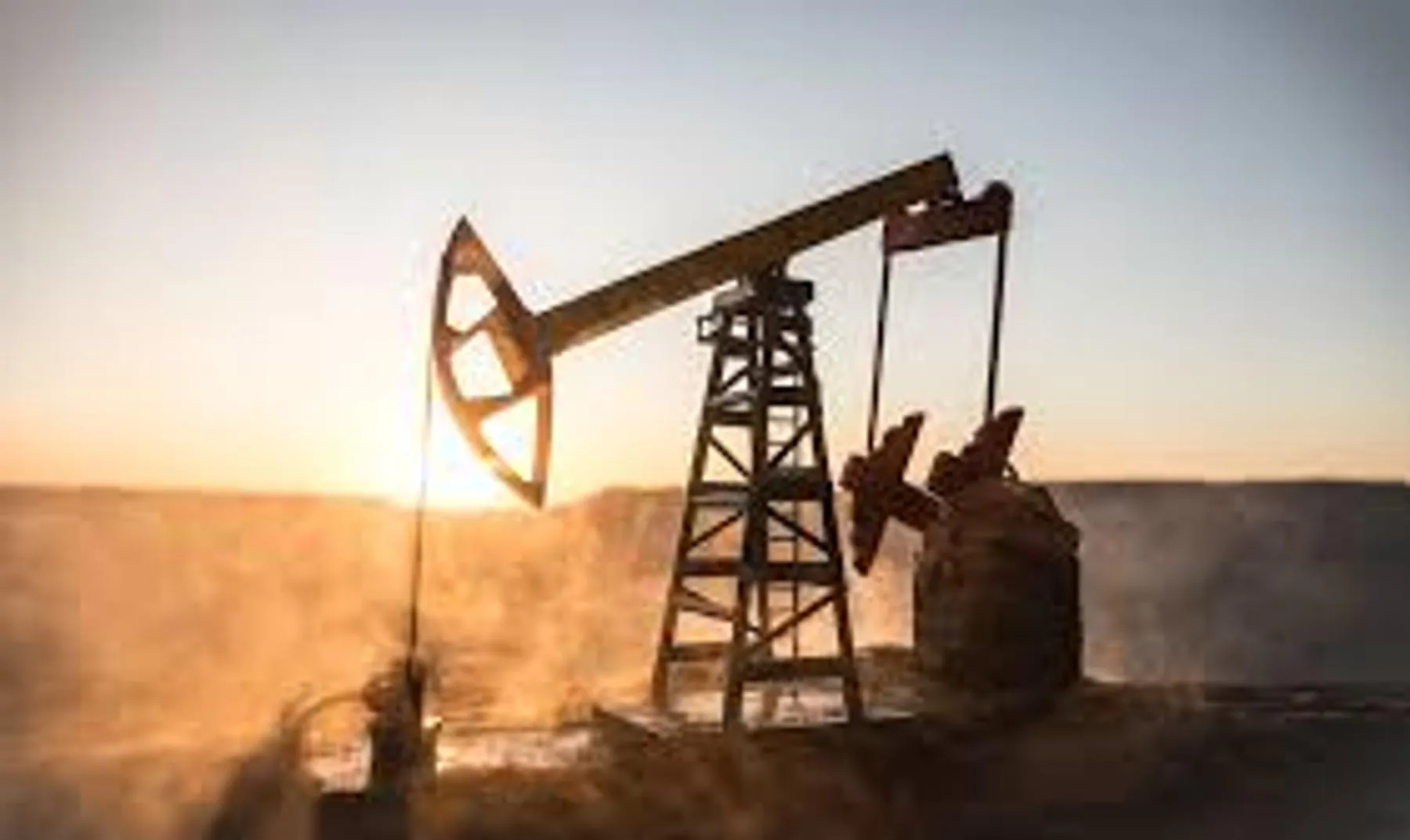 Gobierno califica como "grave" la crisis petrolera por la guerra en Medio Oriente y anuncia medidas