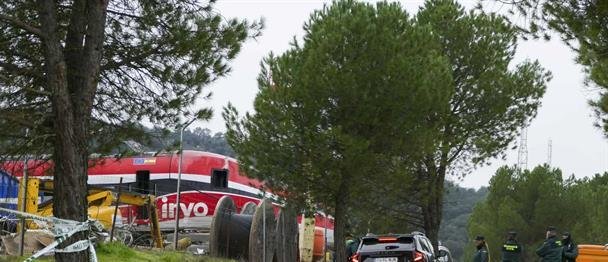 Asciende a 45 el número de muertos en el accidente de trenes del sur de España