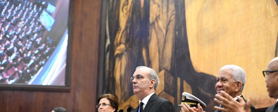 De la brevedad al récord: La evolución de los discursos de rendición de cuentas de Abinader