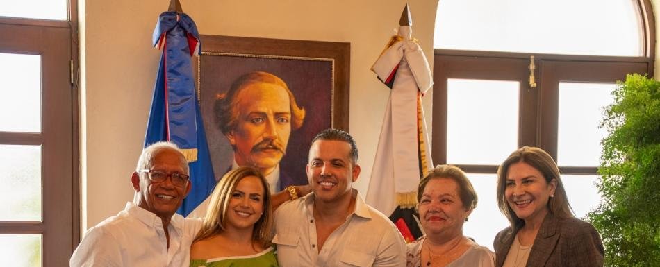 El Blachy es reconocido por la Alcaldía del DN como Munícipe Distinguido de Santo Domingo