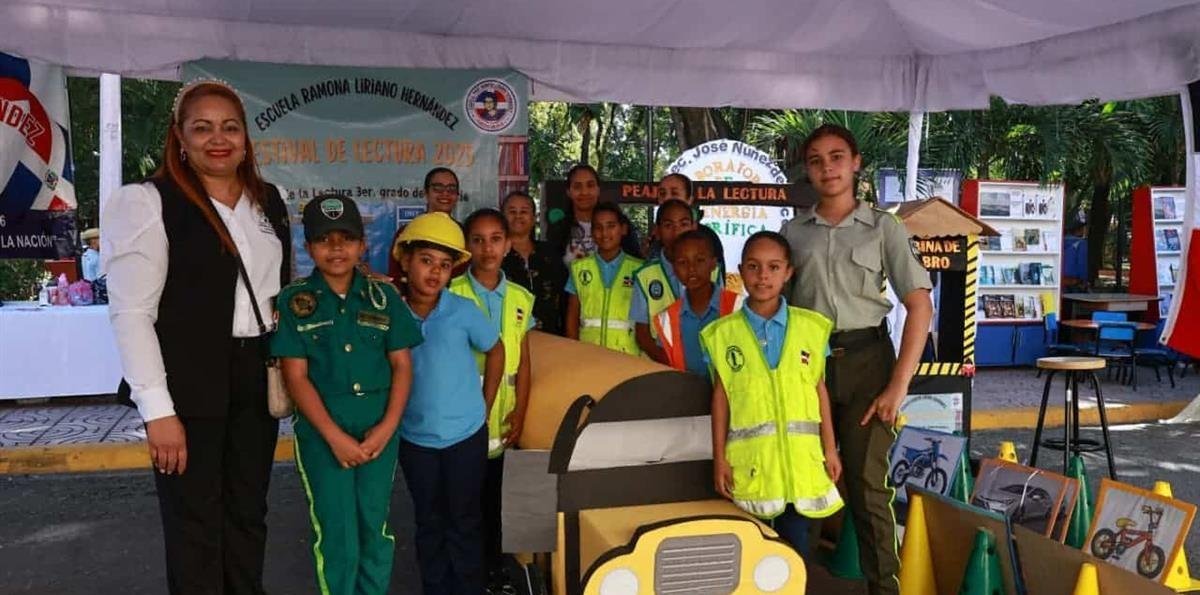Festival "Arte y expresión cultural" en San José de Ocoa convoca a centenares de estudiantes