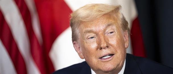 Trump pide negociaciones "inmediatas" para comprar Groenlandia, pero no usará la fuerza