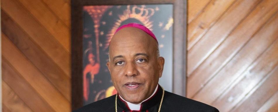 Manuel Ruiz oficiará misa de Miércoles de Ceniza esta tarde en Megacentro